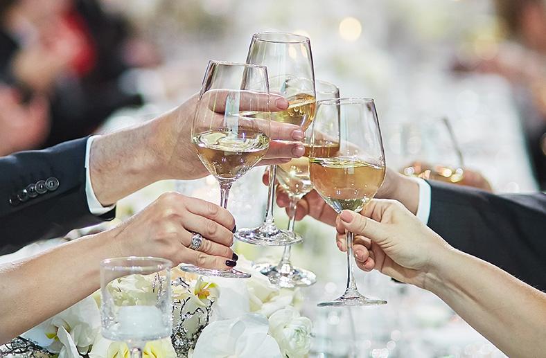 Glasses-of-wine-gallery