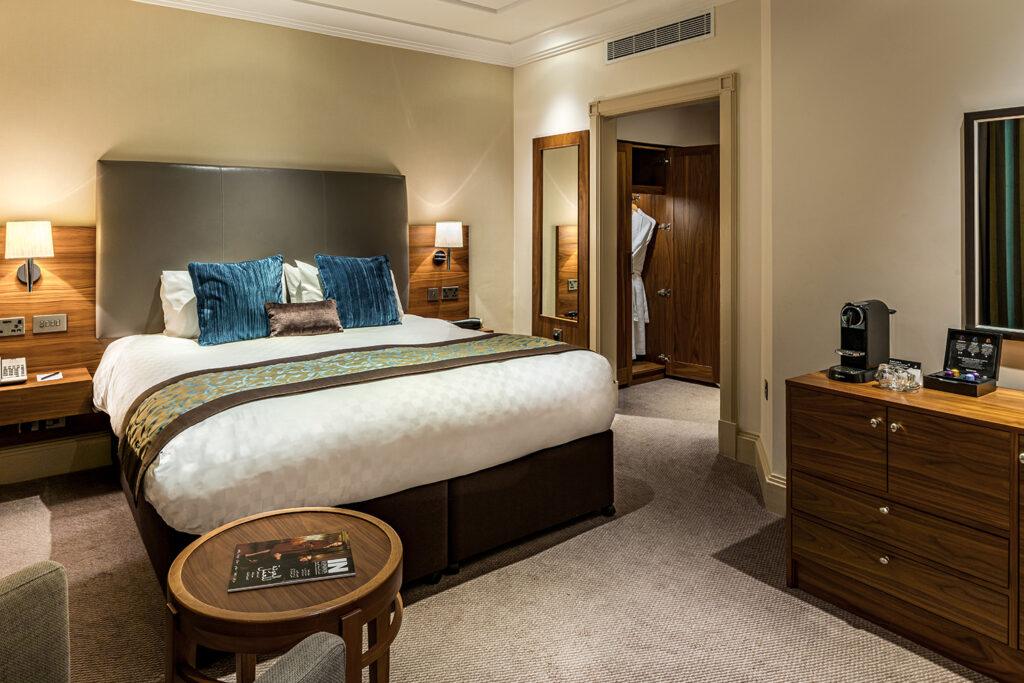 Standard double bed - Marble Arch Hotel