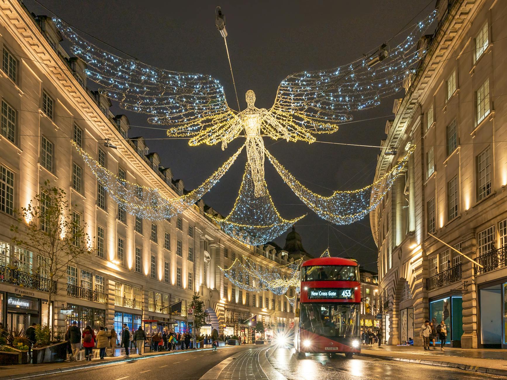 London Christmas Lights Near Marble Arch - The Marble Arch Hotel, image size:1734x1300