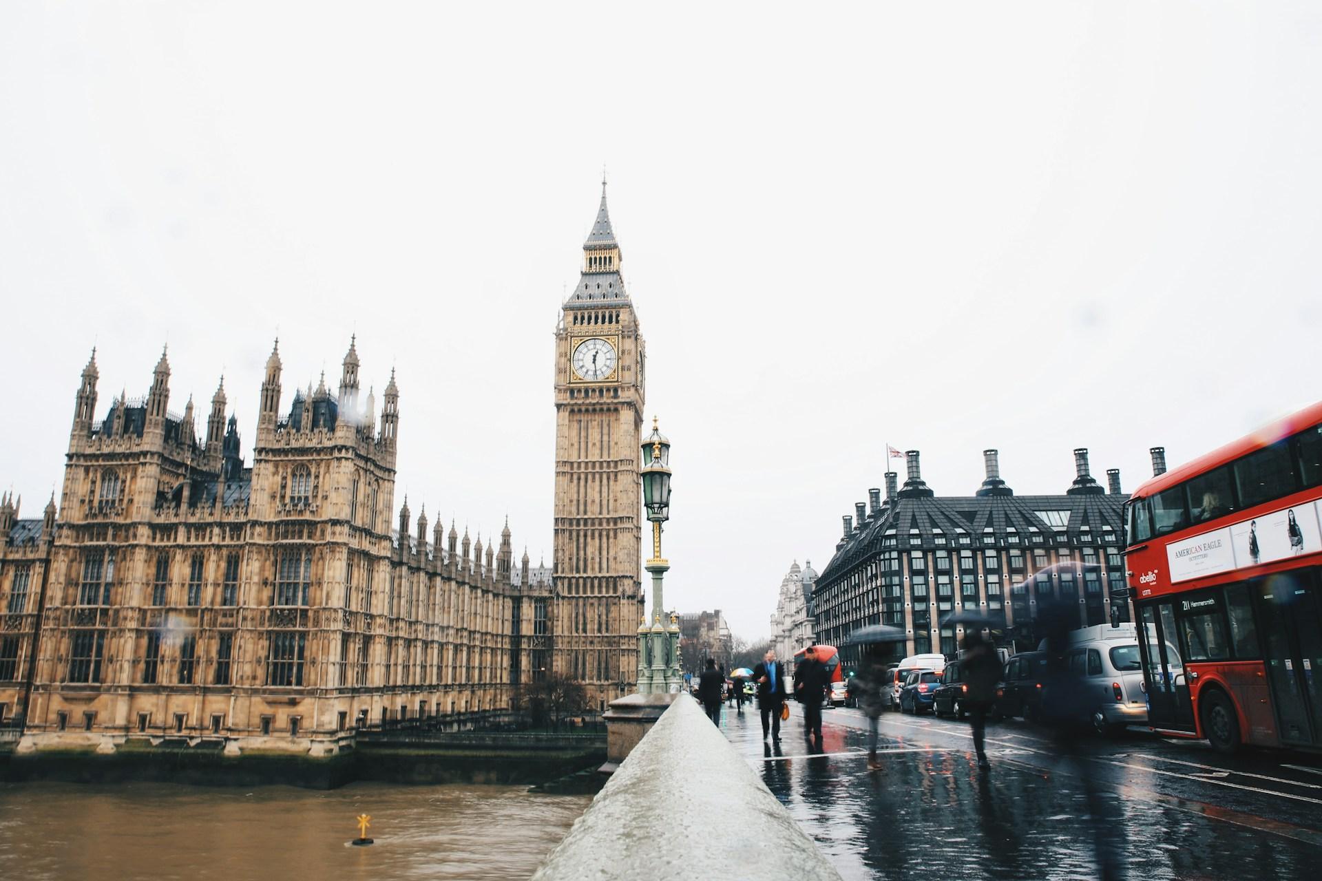 Visiting Big ben The Marble Arch by Thistle London Blog