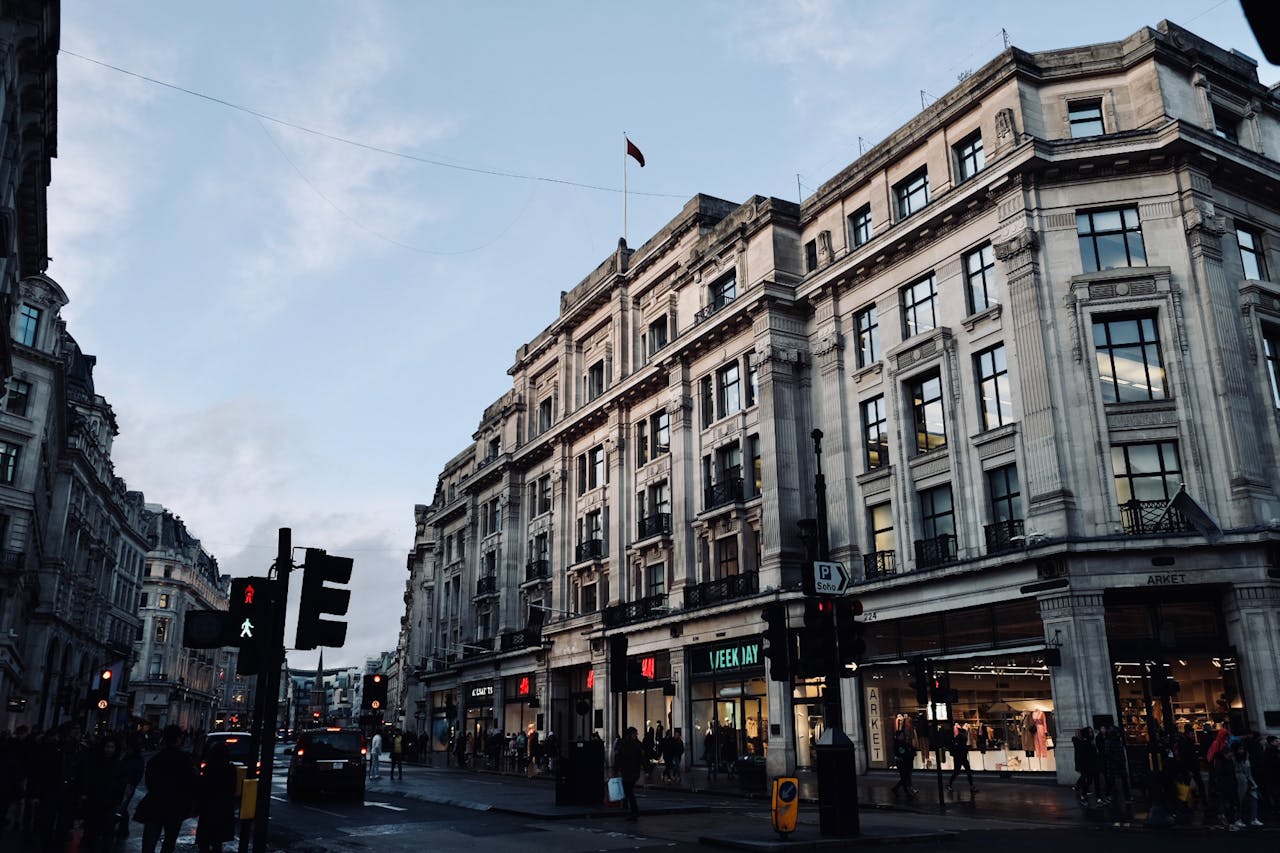 Oxford Street Shops Marble Arch By Thistle Hotel Blog Image